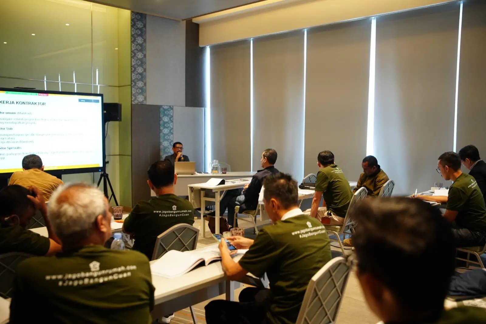 Yohanes D Hengky — Presentasi